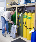 Tank filling station
